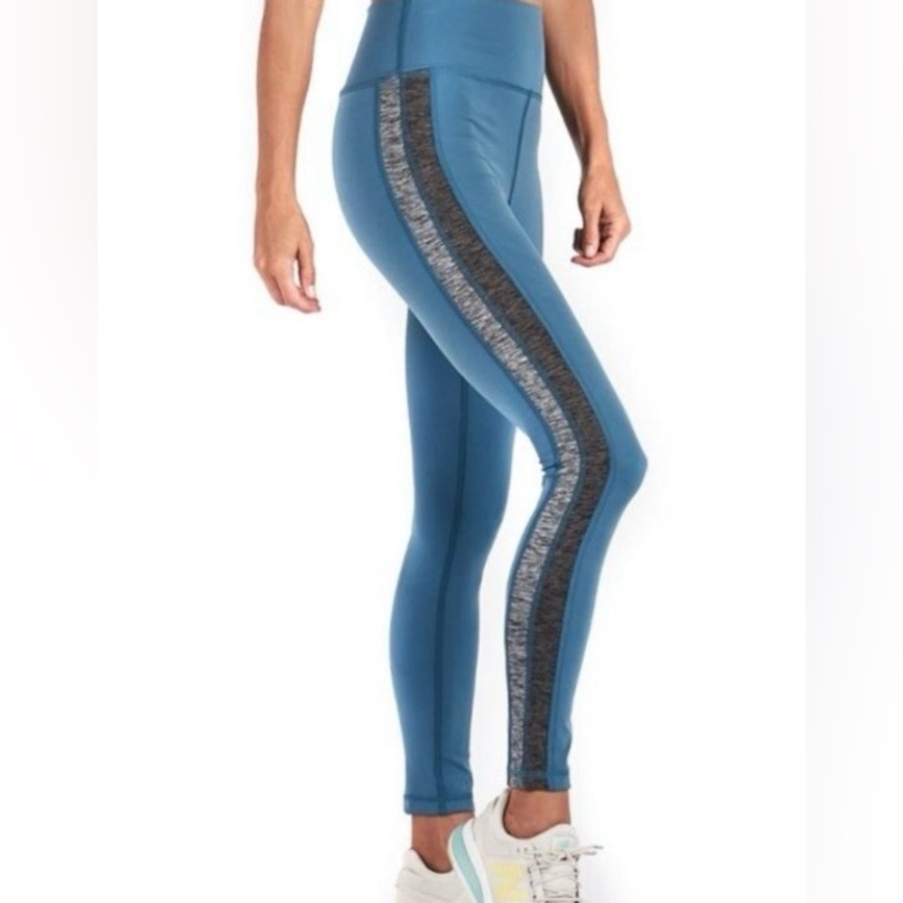 Vuori Racer High-Rise Leggings - Picture 4 of 12